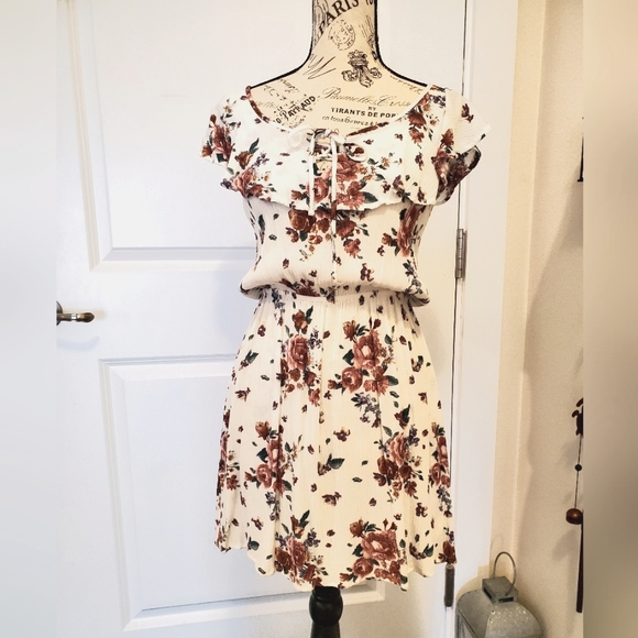Gauzy Summer Dress, EUC - Picture 1 of 10